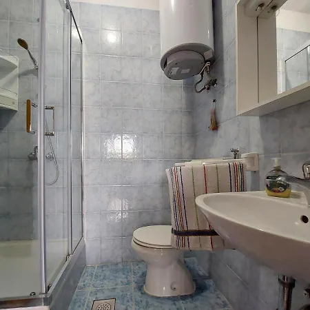 Baburic Lägenhet Pinezići